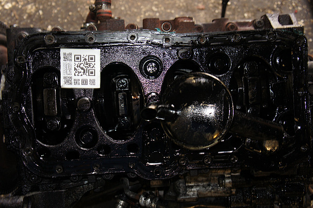Фотография блока двигателя без поддона (коленвала) RENAULT S8U 762