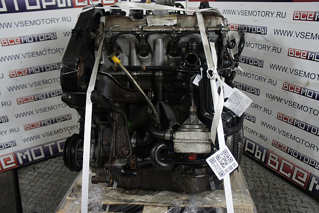 Двигатель вид с боку AUDI SB