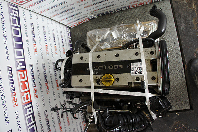 Фотография контрактного двигателя сверху OPEL X 18 XE1