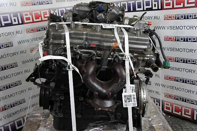 Двигатель вид с боку NISSAN QG16DE