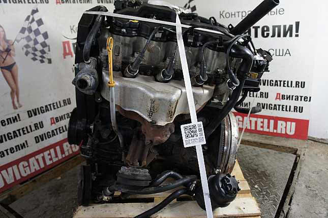 Двигатель вид с боку Opel X 20 SE