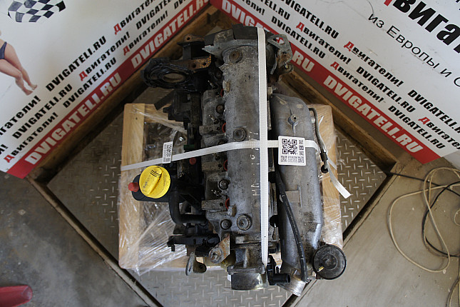 Фотография контрактного двигателя сверху Renault F9Q 730