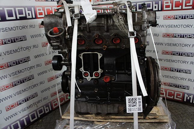 Двигатель вид с боку VW CAXA