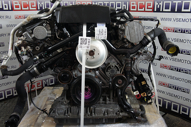 Двигатель вид с боку AUDI CALA