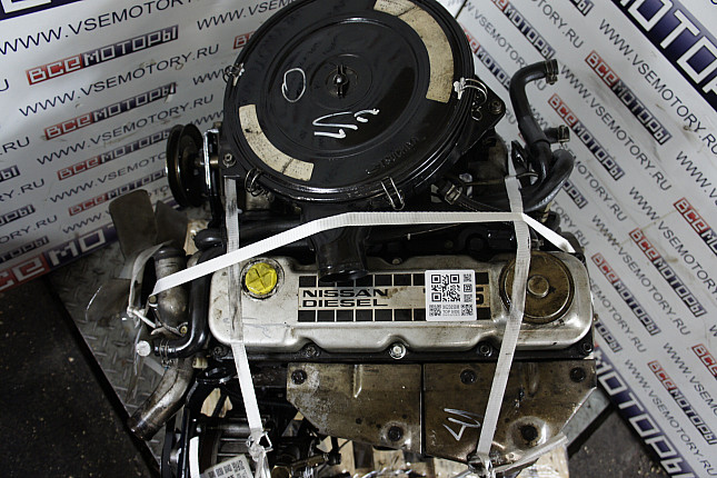 Фотография контрактного двигателя сверху NISSAN TD25