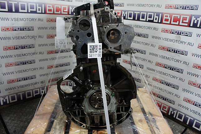 Двигатель вид с боку NISSAN M9R