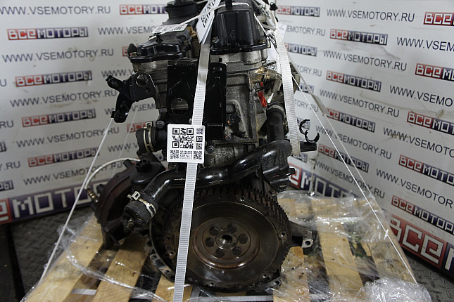 Двигатель вид с боку CITROËN KFU (ET3J4)