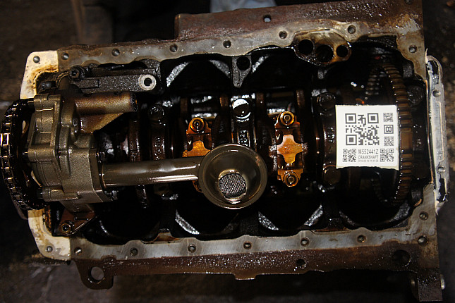 Фотография блока двигателя без поддона (коленвала) VW AGU