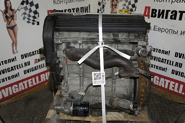 Двигатель вид с боку Rover 18 K4G