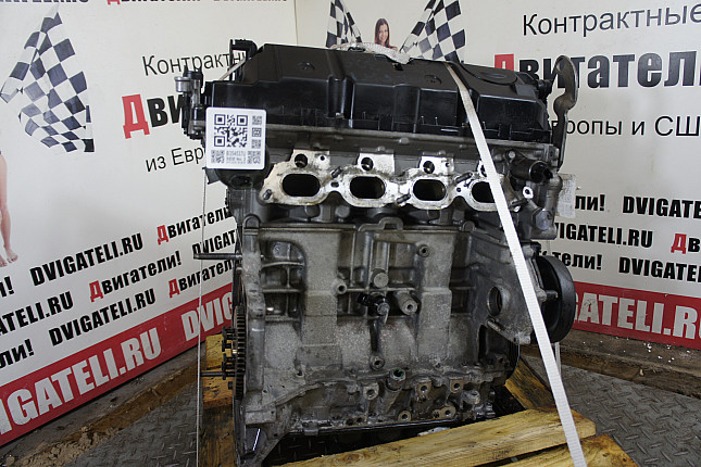 Двигатель вид с боку Citroen 5FW (EP6C)