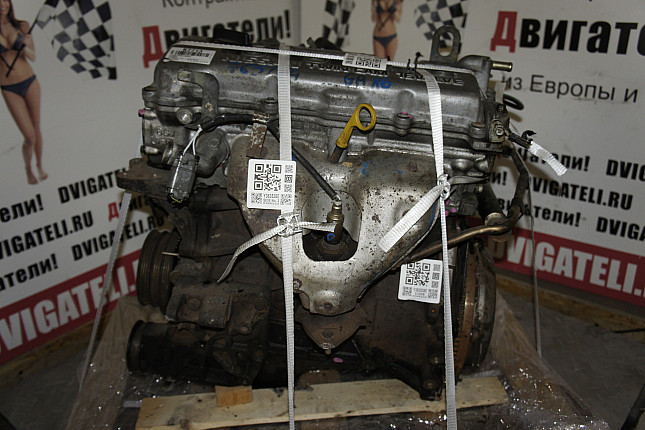 Двигатель вид с боку Nissan GA16DE