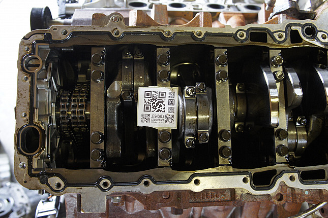 Фотография блока двигателя без поддона (коленвала) Land Rover 448DT