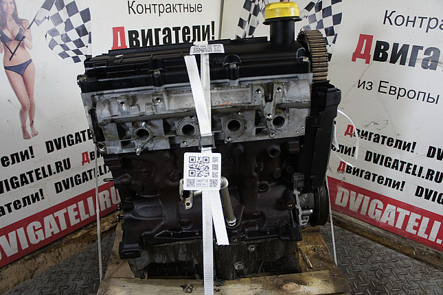 Двигатель вид с боку Renault K9K 722