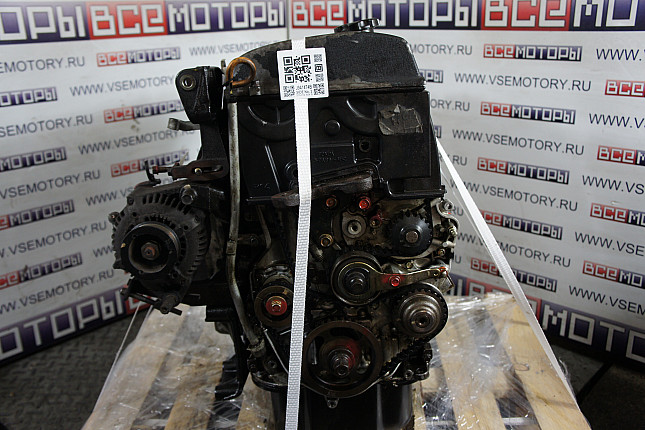 Двигатель вид с боку ROVER H 23 A3