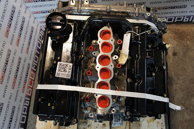 Фотография контрактного двигателя сверху INFINITI VQ35DE