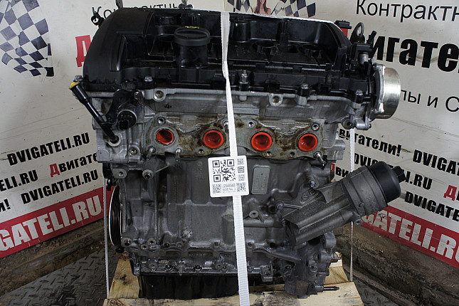Двигатель вид с боку Citroen 5FS (EP6C)