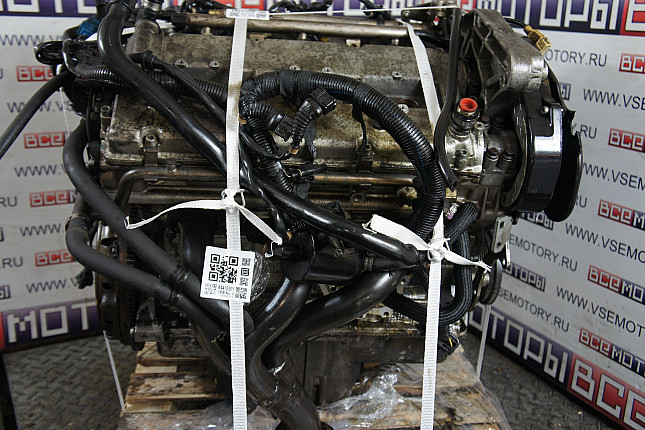 Двигатель вид с боку ALFA ROMEO AR 32401