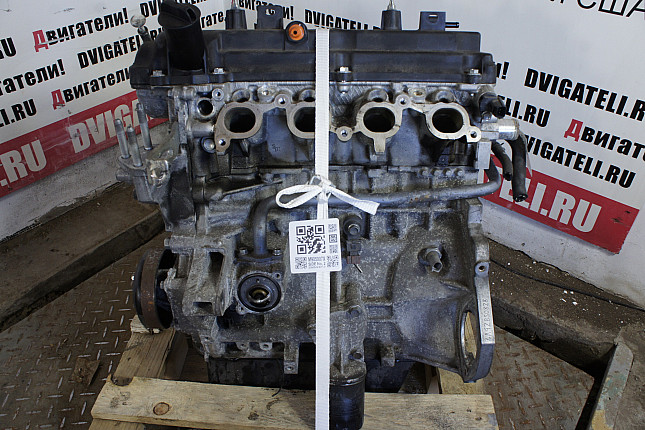 Двигатель вид с боку Mitsubishi 4A92