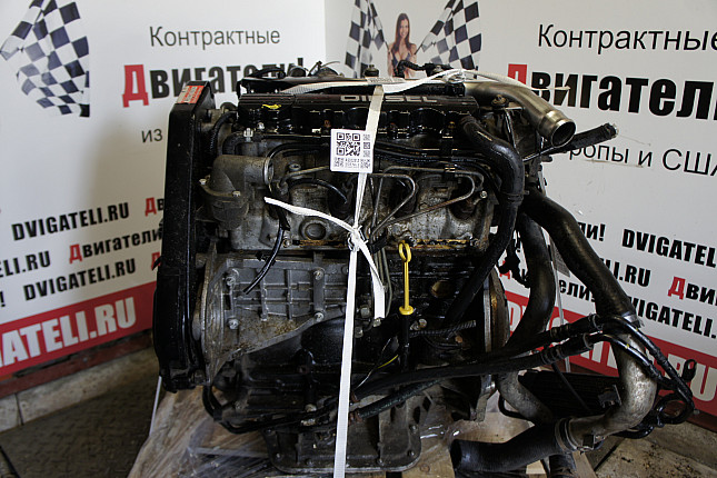 Двигатель вид с боку Opel X 17 DTL