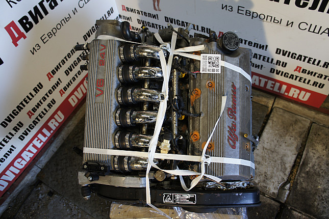 Фотография контрактного двигателя сверху Alfa Romeo AR 32401