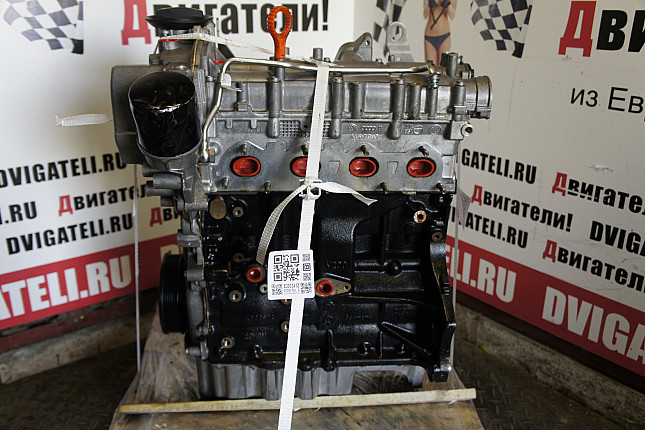 Двигатель вид с боку VW CDGA