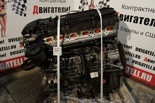 Двигатель вид с боку BMW M54 B22 (226S1)