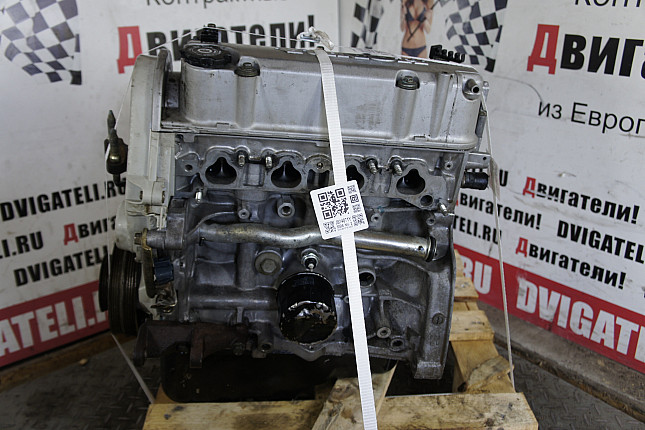Двигатель вид с боку Honda D14A3