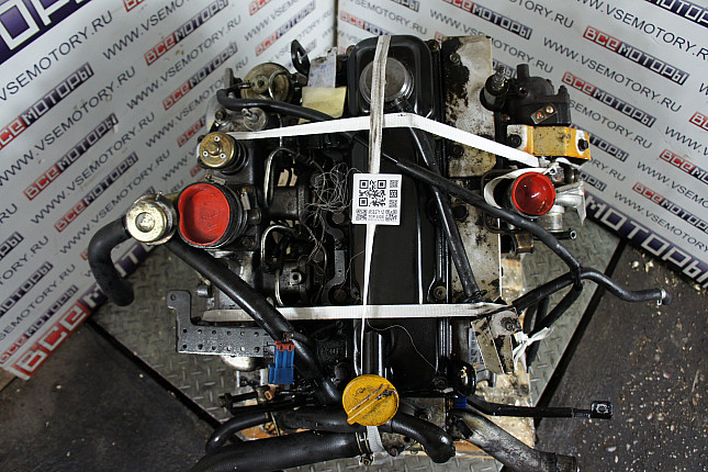 Фотография контрактного двигателя сверху NISSAN TD27TI