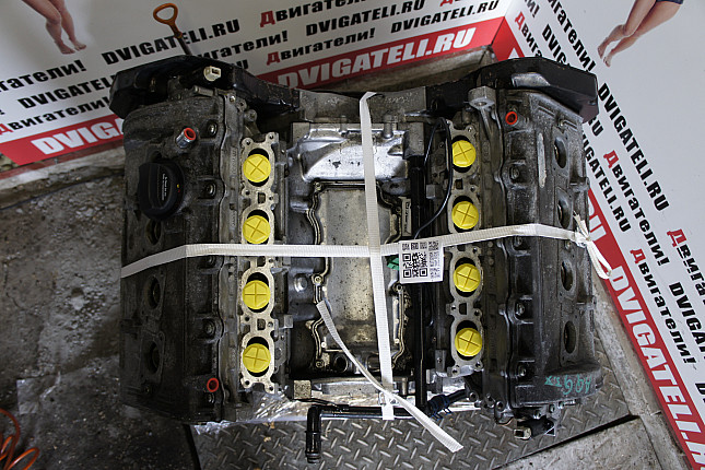 Фотография контрактного двигателя сверху Audi AQG