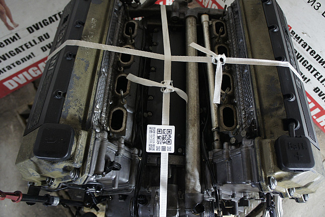 Фотография контрактного двигателя сверху BMW M62 B35 (358S1)