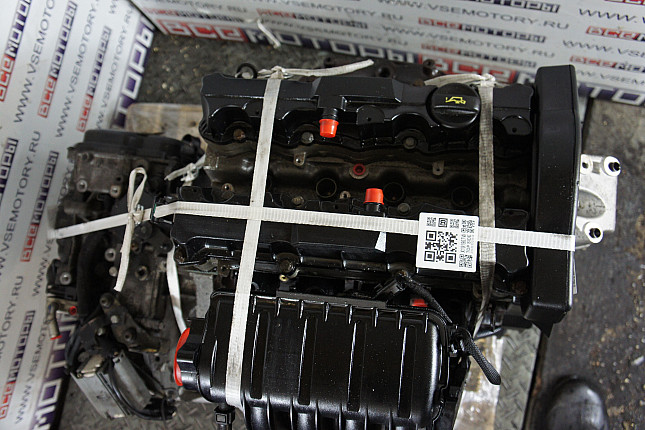 Фотография контрактного двигателя сверху PEUGEOT NFU (TU5JP4) + АКПП