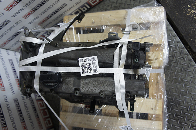 Фотография контрактного двигателя сверху AUDI AUA