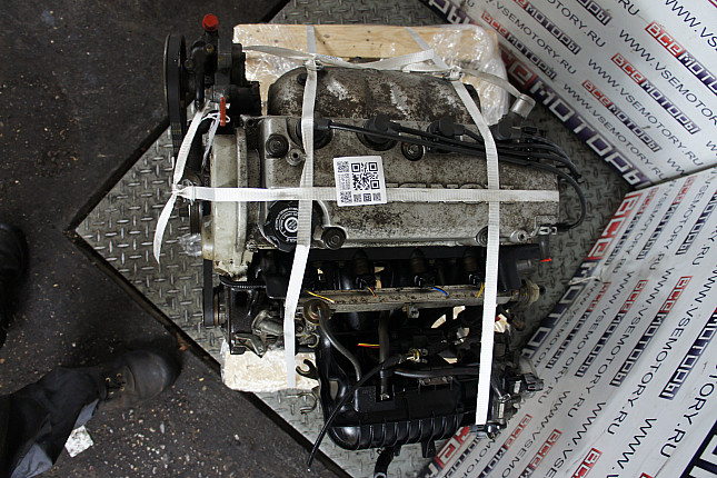Фотография контрактного двигателя сверху HONDA D14Z4