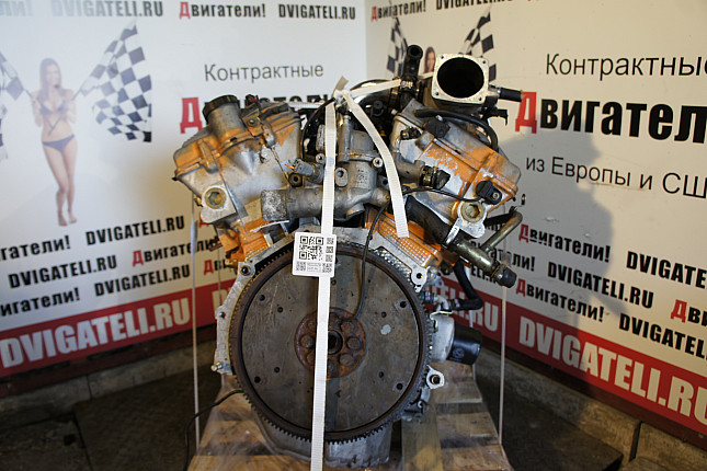 Двигатель вид с боку Alfa Romeo AR 32401