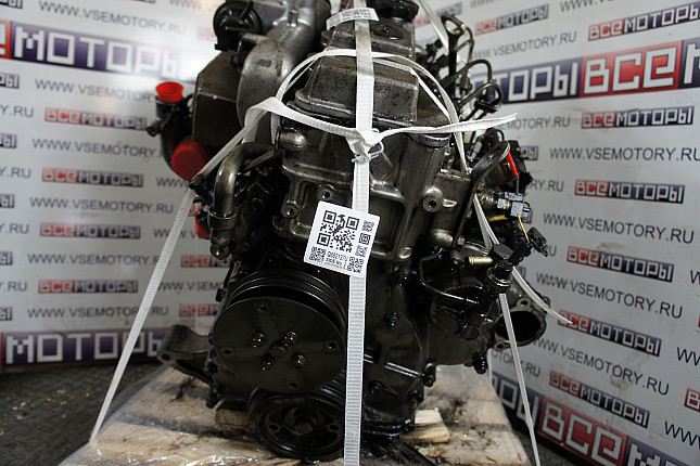 Двигатель вид с боку MITSUBISHI 4 M 40