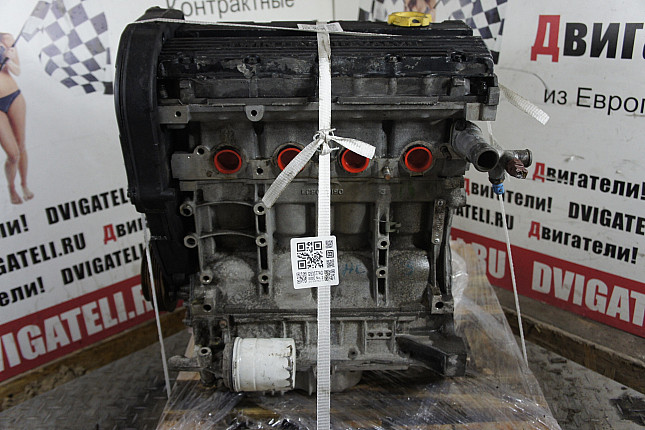 Двигатель вид с боку Land Rover 18 K4F