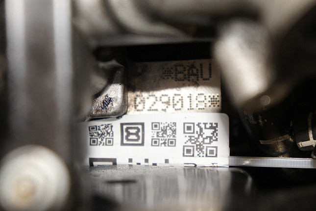 Номер двигателя и фотография площадки AUDI BAU