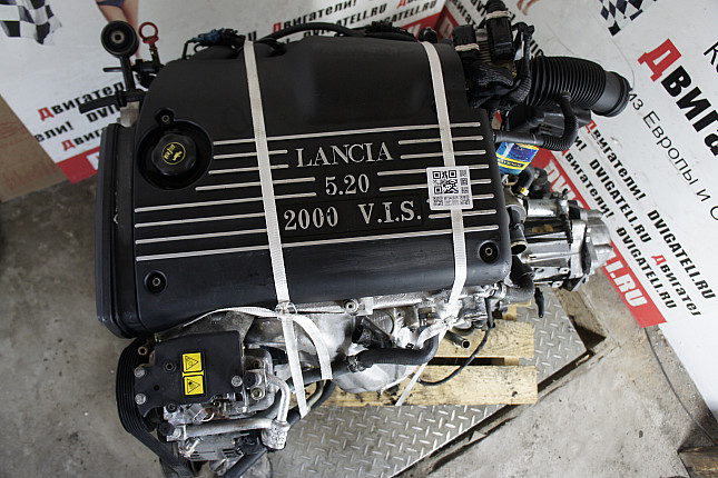 Фотография контрактного двигателя сверху Lancia 182 B7.000 + МКПП