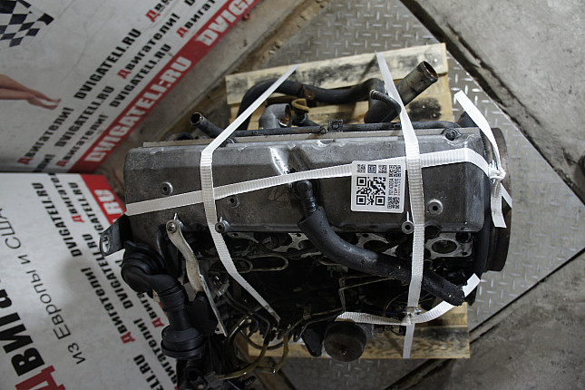 Фотография контрактного двигателя сверху Mercedes OM 601.970