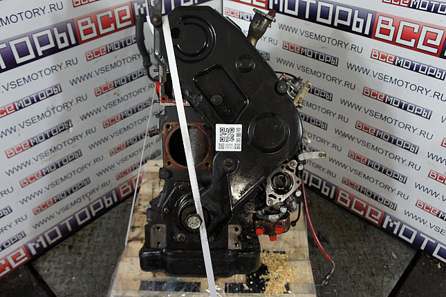 Двигатель вид с боку IVECO 814027S