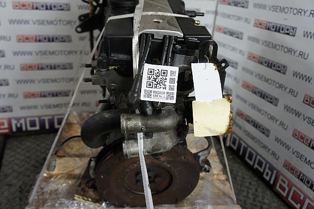 Двигатель вид с боку HYUNDAI G4EC-G