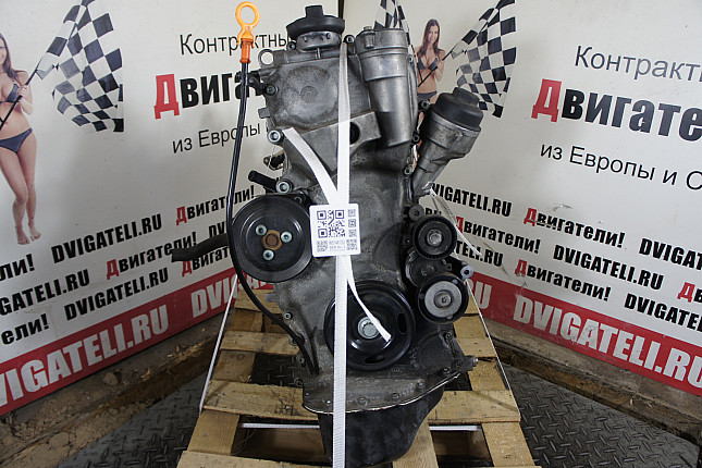 Двигатель вид с боку Skoda BME