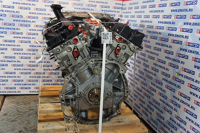 Двигатель вид с боку INFINITI VQ35DE
