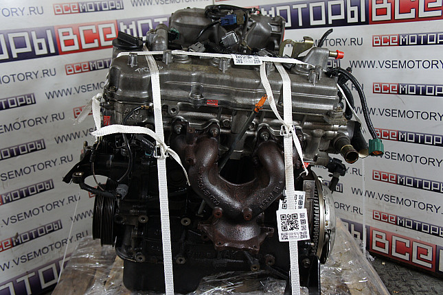 Двигатель вид с боку NISSAN QG16DE