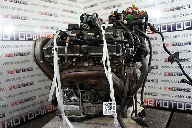 Двигатель вид с боку AUDI AEW