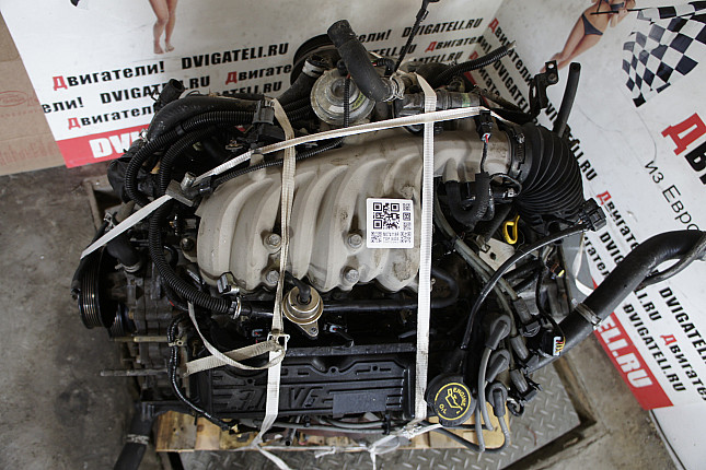 Фотография контрактного двигателя сверху Ford 3.0 + АКПП