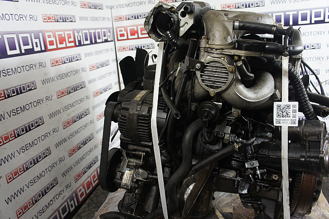 Двигатель вид с боку BMW N53 B30 A