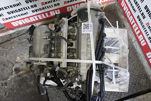 Фотография контрактного двигателя сверху Honda D15Z8