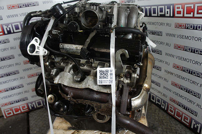 Двигатель вид с боку TOYOTA 3VZ-E