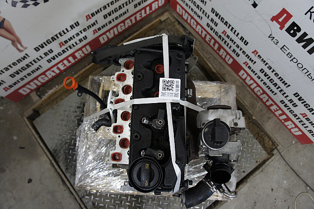 Фотография контрактного двигателя сверху Skoda CFFB